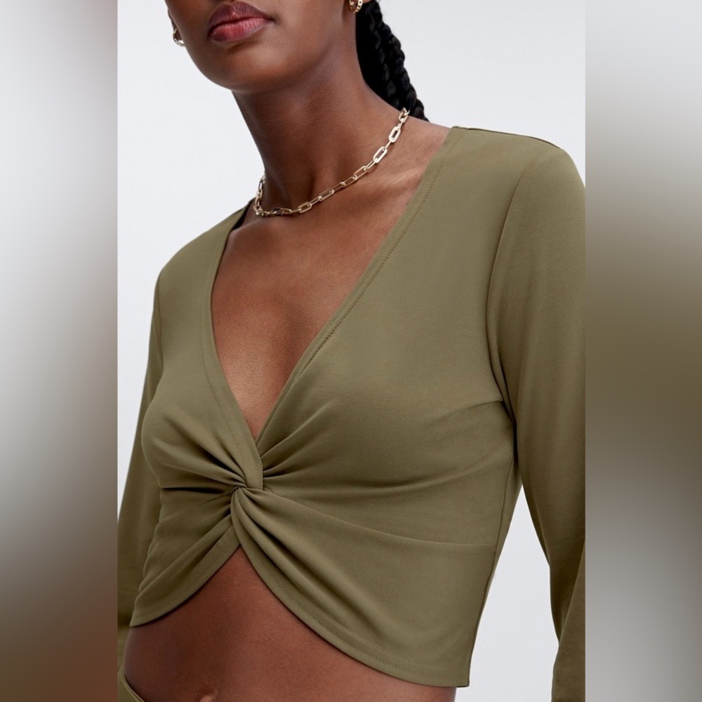 Fabletics Twist Front Top Green M - Picture 2 of 5